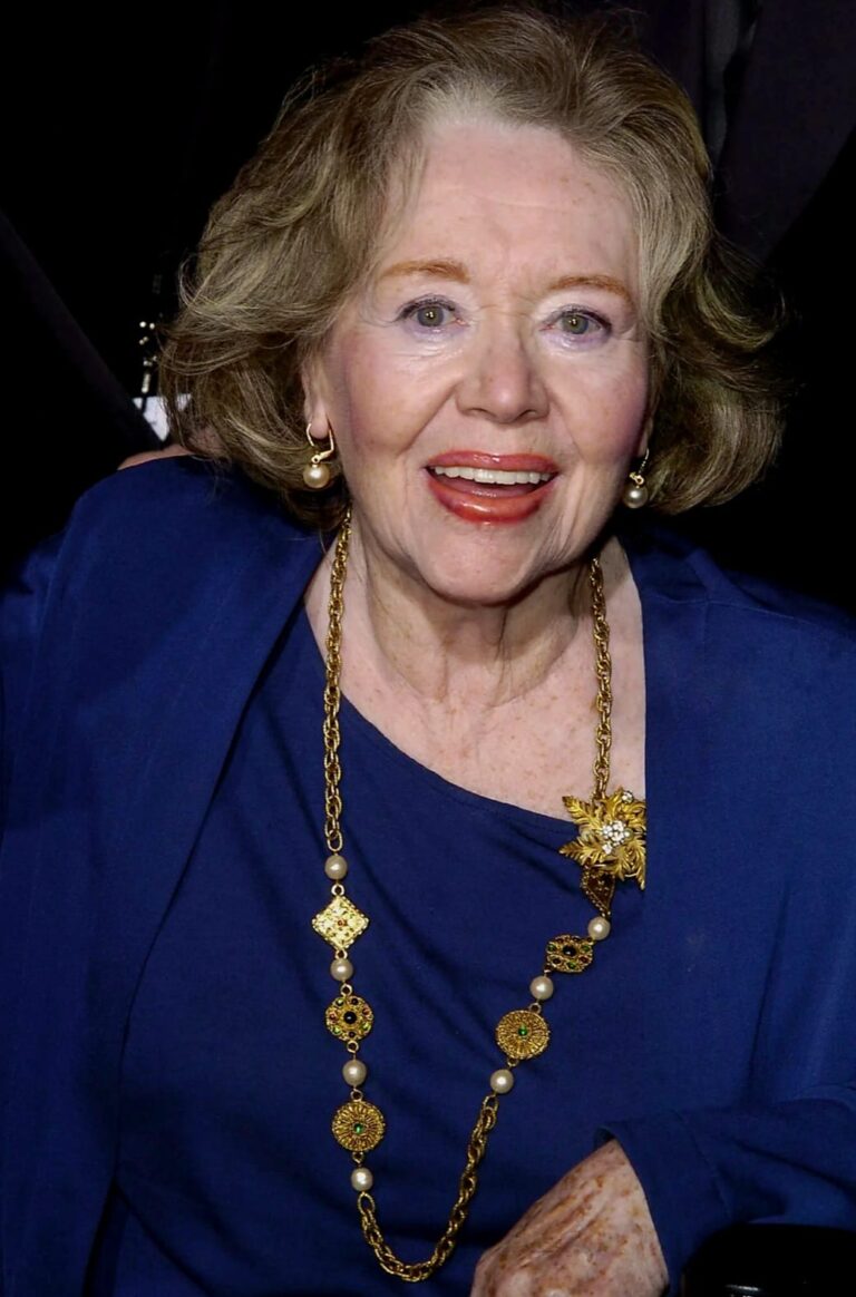 Glynis johns