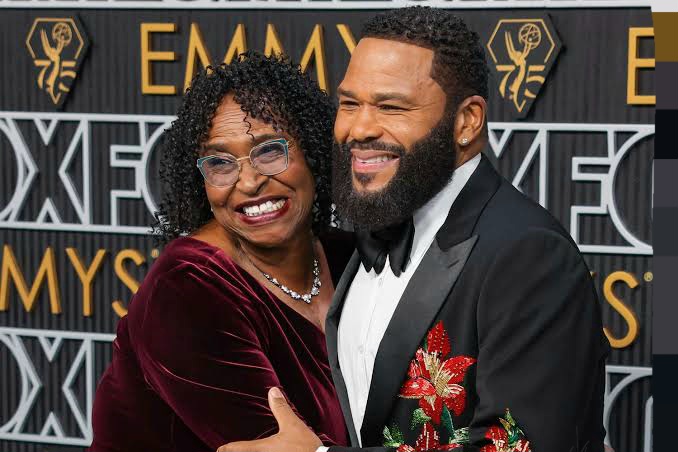 75th emmy awards Anthony anderson with mother